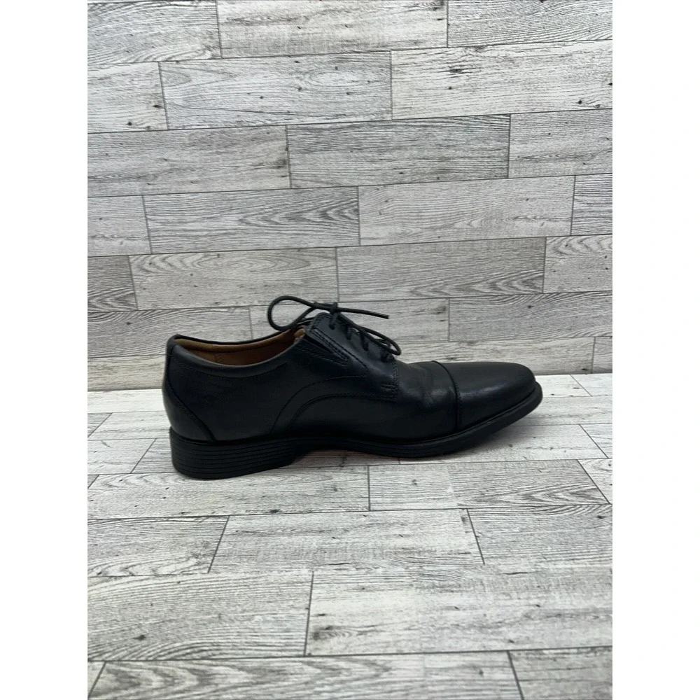 Clarks step out